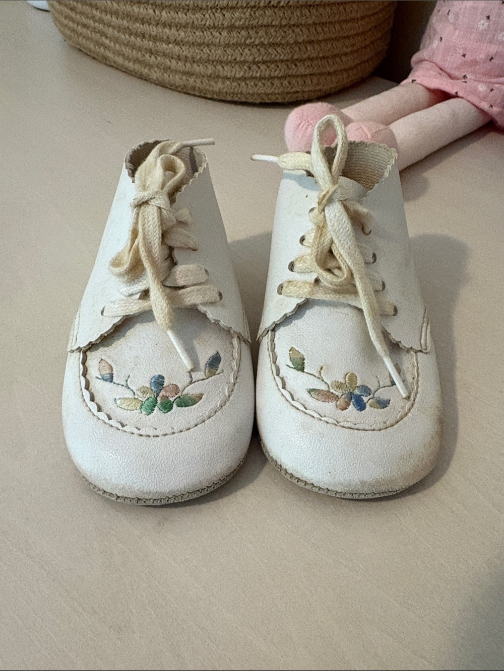 Vintage Carters Leather Lace-Up Shoes with Floral Embroidery Size 2 Baby